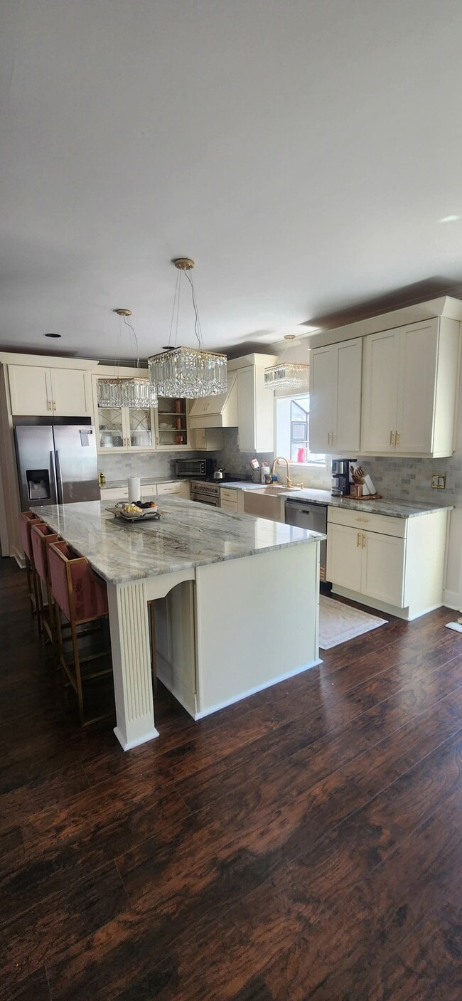 Building Photo - 408 Charlesgate Ct