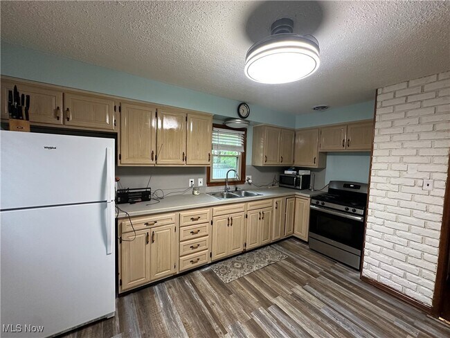 Foto del edificio - 2758 Newbern Cir