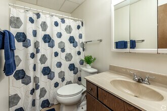Building Photo - Hickory Ridge Apartments
