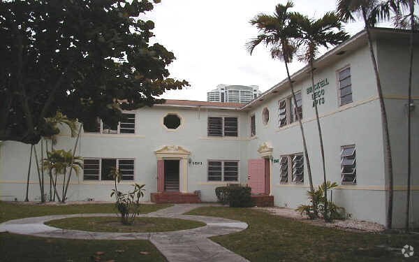 Building Photo - 1501 SW 2nd Ave