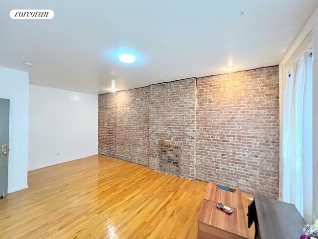 Building Photo - 650 10th Ave