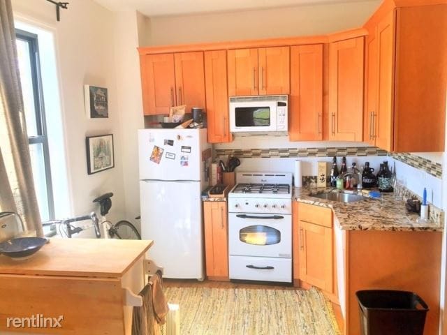 Foto principal - 244 Hoyt St