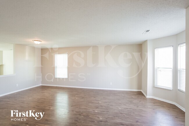 Foto del edificio - 7757 Wolfgang Pl