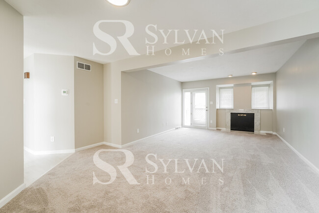 Building Photo - This is the home you've been waiting for