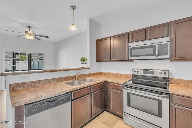 Foto del edificio - 138 Waterstone Ln