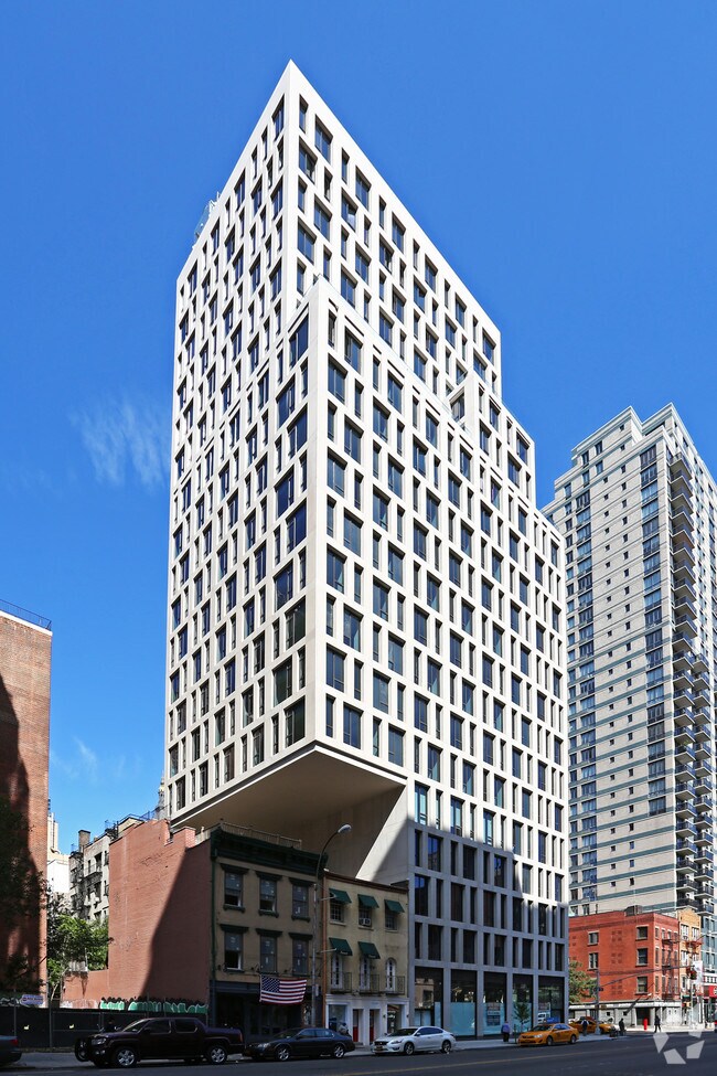 Building Photo - 160 E 22nd St