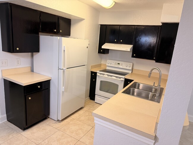 Foto del edificio - 3904 Brigadoon Cir