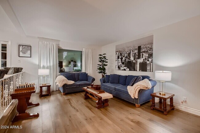 Foto del edificio - 1305 E Steamboat Bend Dr
