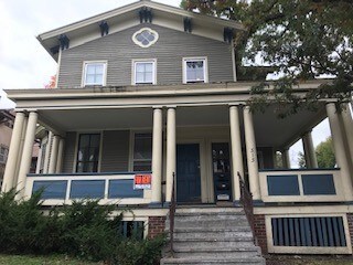 Primary Photo - 515 N Carroll St