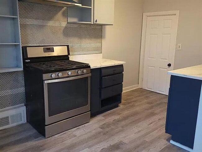 Building Photo - Newly renovated 3 bedroom home