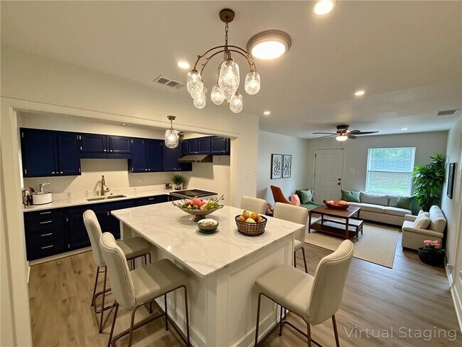 Building Photo - 3127 Latona Dr SW