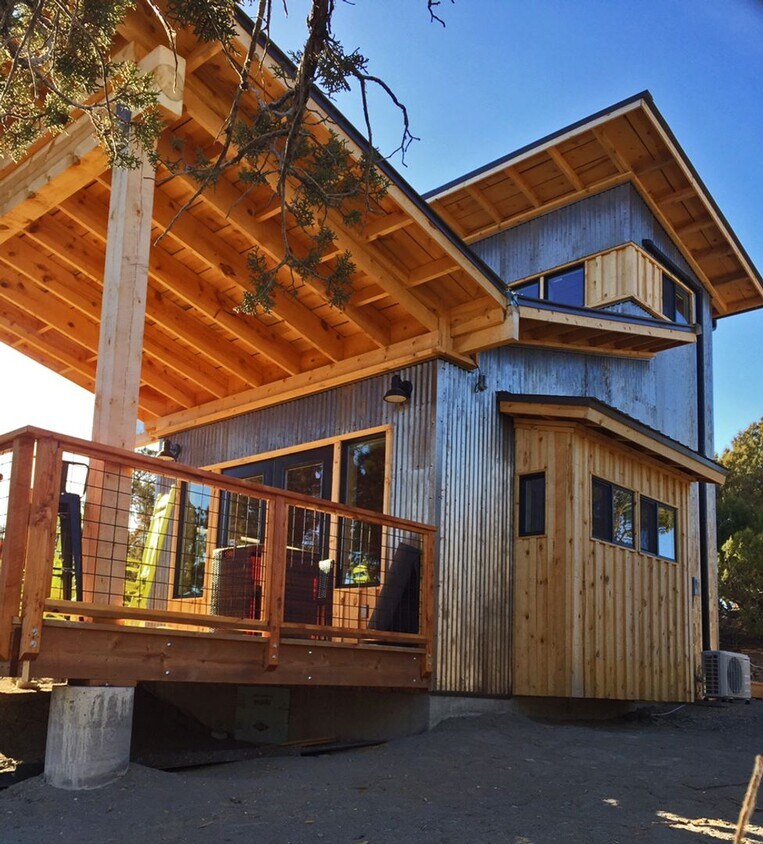 Primary Photo - Tiny House Country Living
