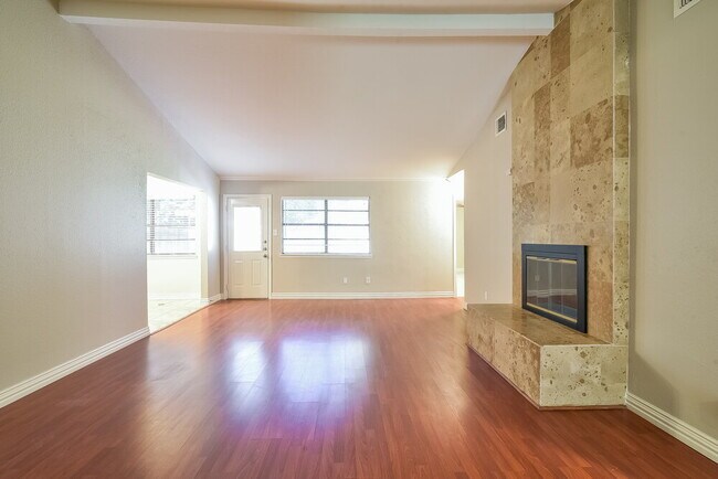 Foto del edificio - 15907 Marsh Hawk St