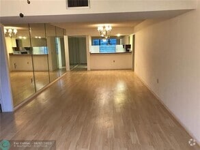 Building Photo - 3520 Whitehall Dr