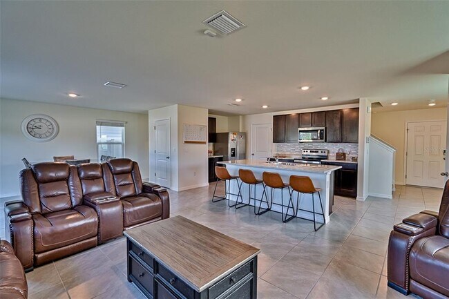 Foto del edificio - 1100 NW 248th Wy
