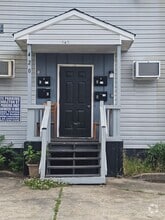 Building Photo - 420 Pendleton St