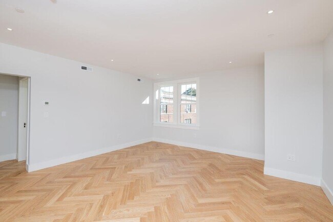 Foto del edificio - 17 A Forest St