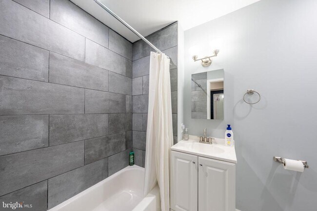 Foto del edificio - 2205 Emerald St