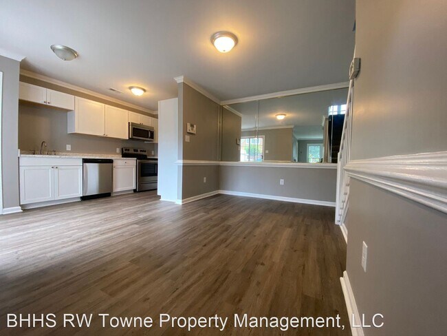 Foto del edificio - 2 br, 2.5 bath House - 104 Sudbury Way #C