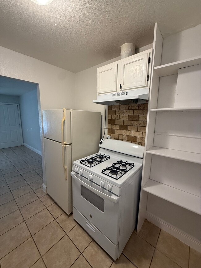Building Photo - 602 Ellor Dr