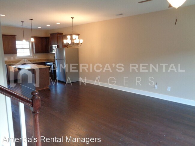 Foto del edificio - 3 br, 2.5 bath House - 4387 Ridgemont Circle