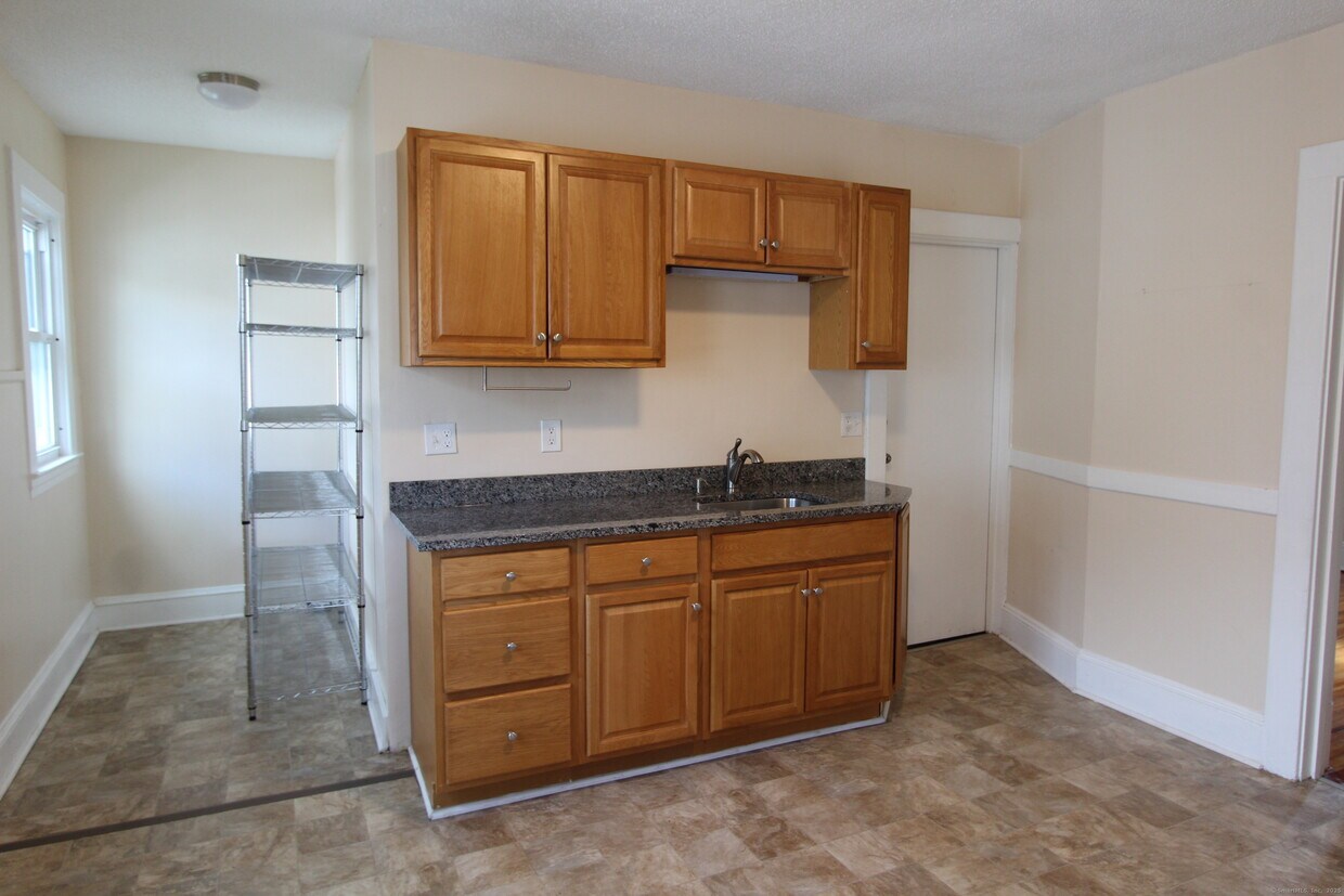 Building Photo - 47 Boulanger Ave