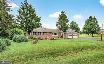 Building Photo - 7203 Peekskill Dr