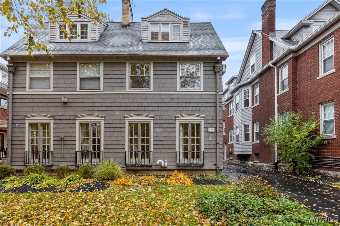 Primary Photo - 736 Lafayette Ave