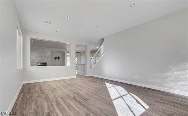 Foto del edificio - 9412 Warm Waters Ave