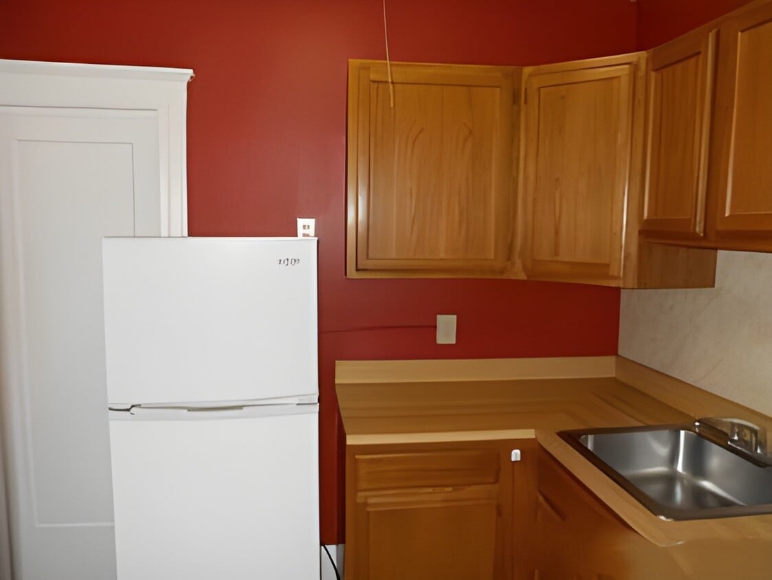 Building Photo - 349A Pleasant St