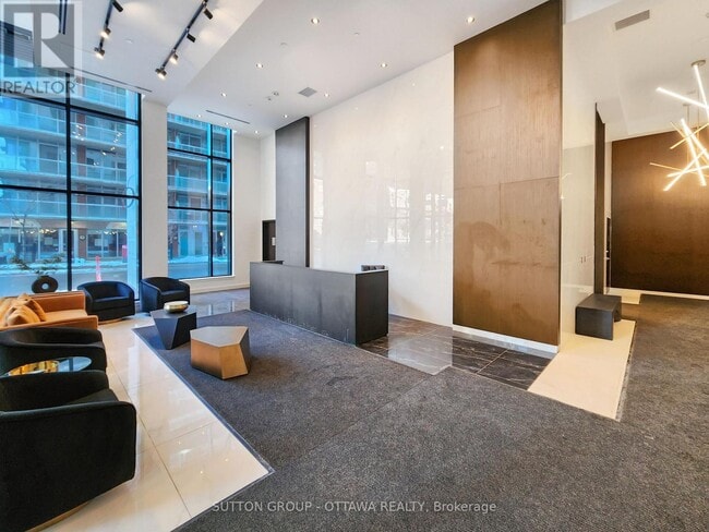 Building Photo - 180 George St