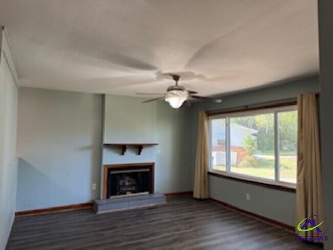 Foto del edificio - 106 Eleanor Cir