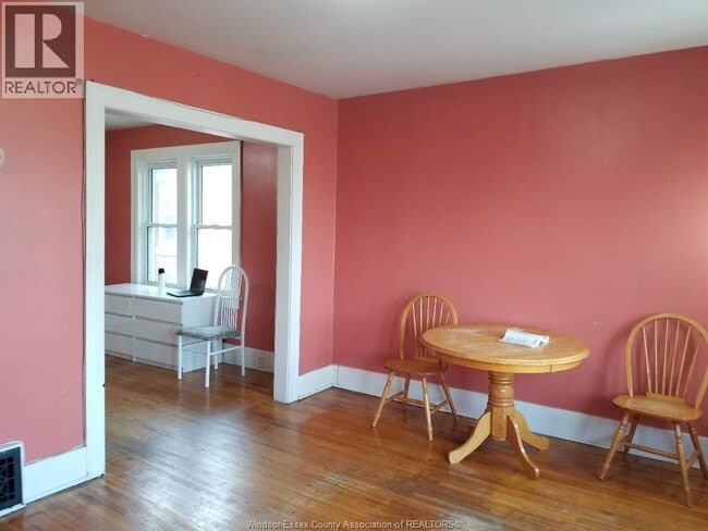 Photo du bâtiment - 1093 Howard Ave