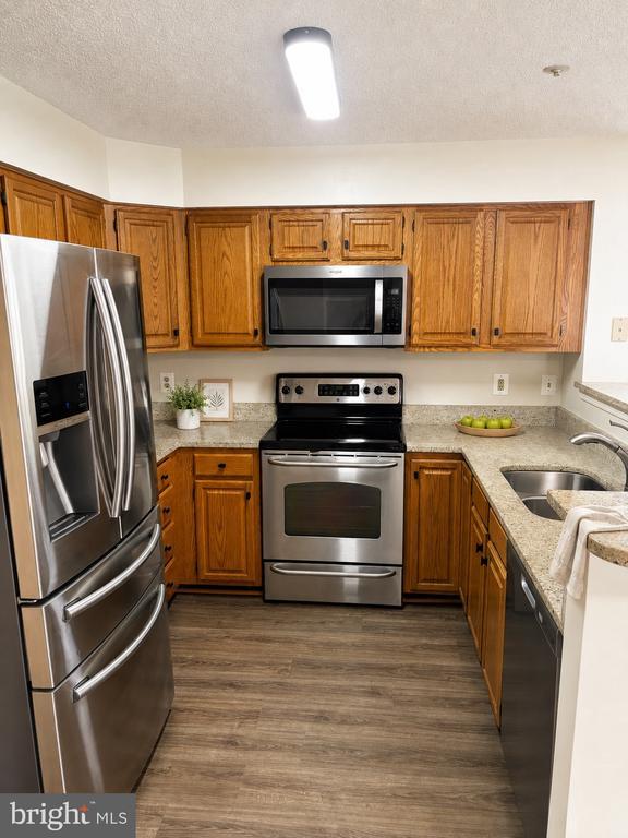 Foto del edificio - 6001 Mersey Oaks Way