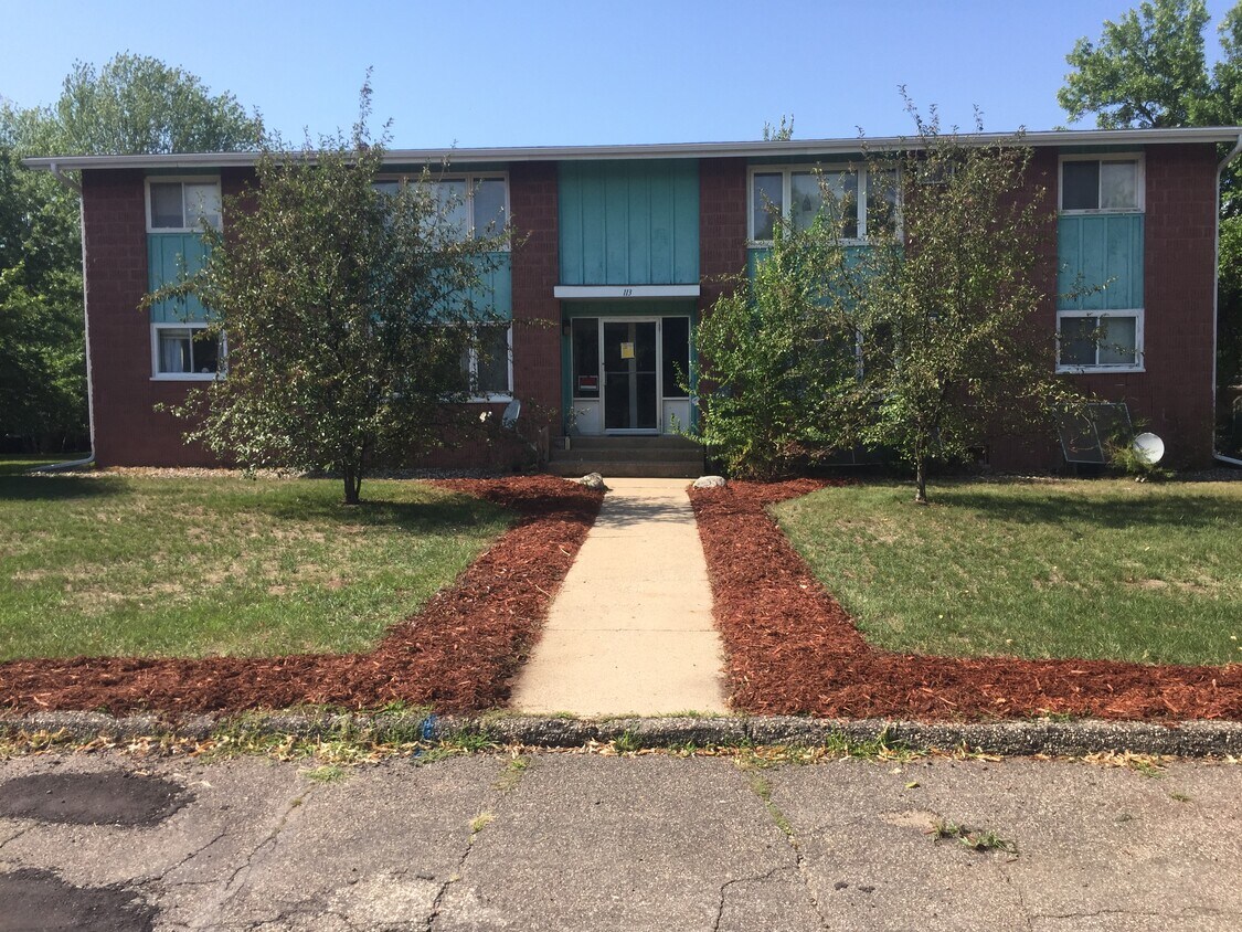 113 Village Ave, Cannon Falls, MN 55009 Apartments in Cannon Falls