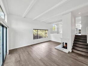 Building Photo - 3740 La Jolla Village Dr