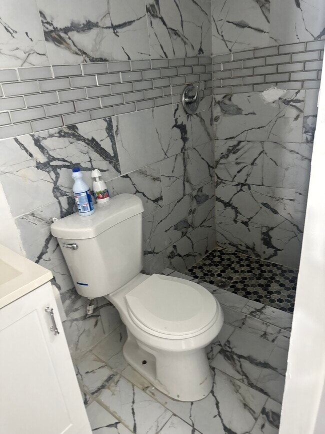 Foto del edificio - 691 NW 20th Ct