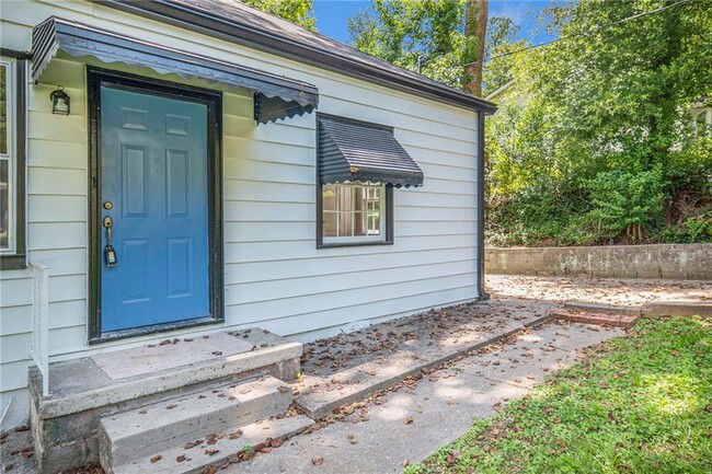 Foto del edificio - 2740 Baker Ridge Dr NW