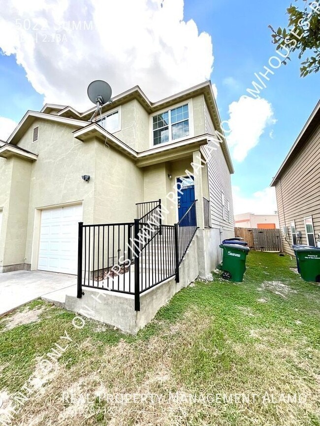 Foto del edificio - 5022 Summitwood-1