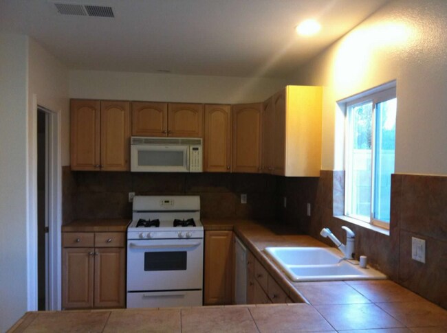 Foto del edificio - 33368 Campus Ln