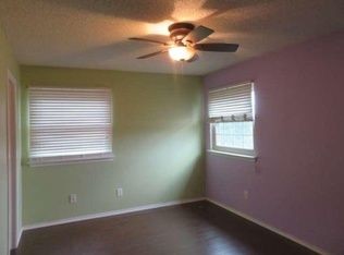 Building Photo - This is a great home for a commuter.