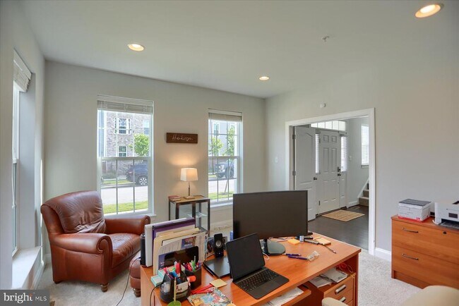 Building Photo - 6407 Falconwood St