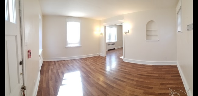 Foto del edificio - 6142 N 8th St