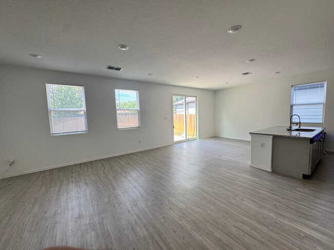 Photo - 4422 Chandler Rd House