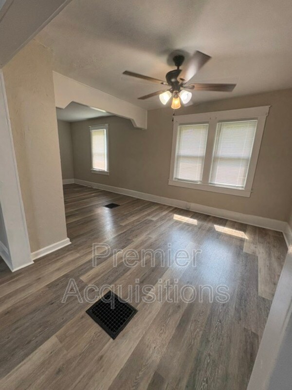 Foto del edificio - 3318 Fernwood Ave