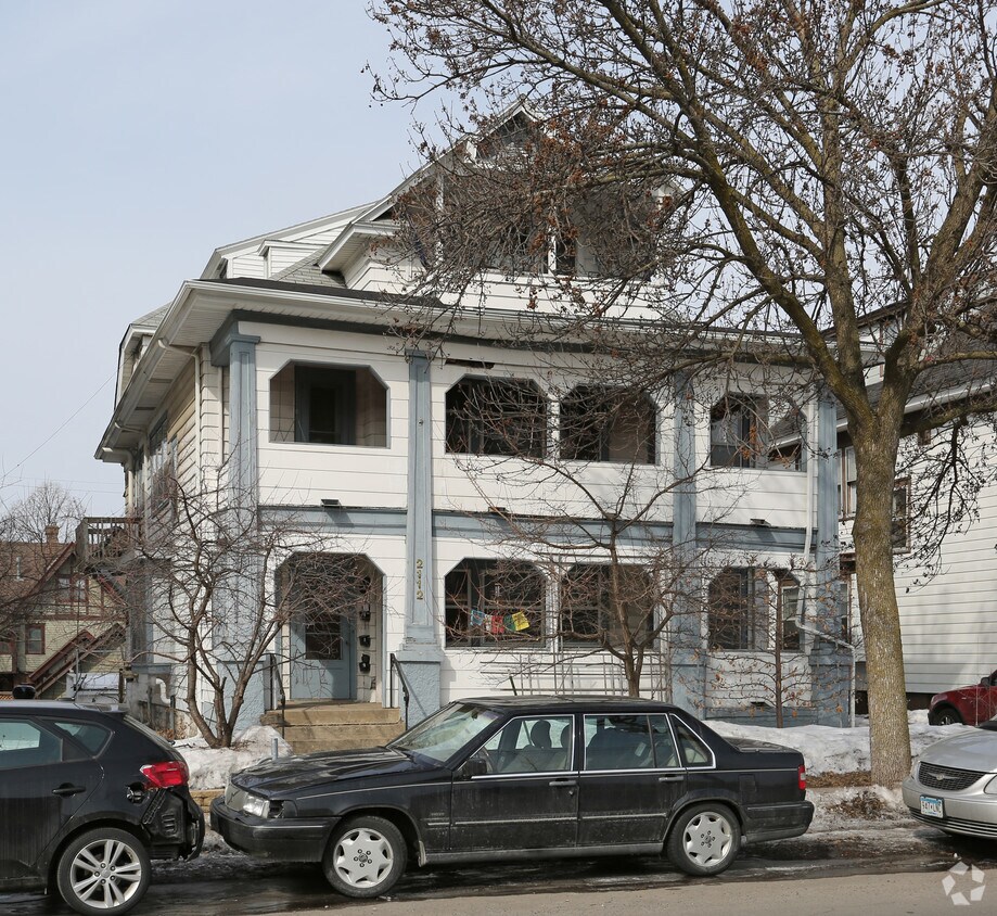 2112 Dupont Ave S, Minneapolis, MN 55405 Apartments in Minneapolis