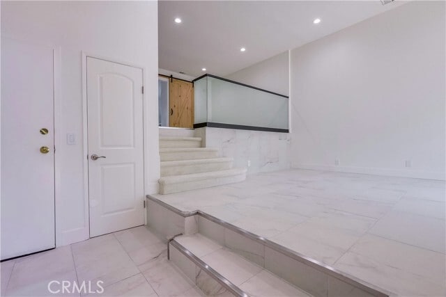 Building Photo - 10 Stardust