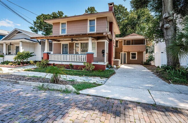 Foto del edificio - 620 Earle Ave N