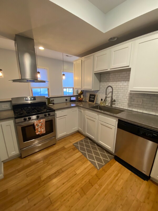 Foto del edificio - 5911 W Clinton Ave