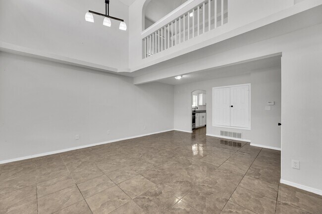 Building Photo - 10400 Valle Koki Dr